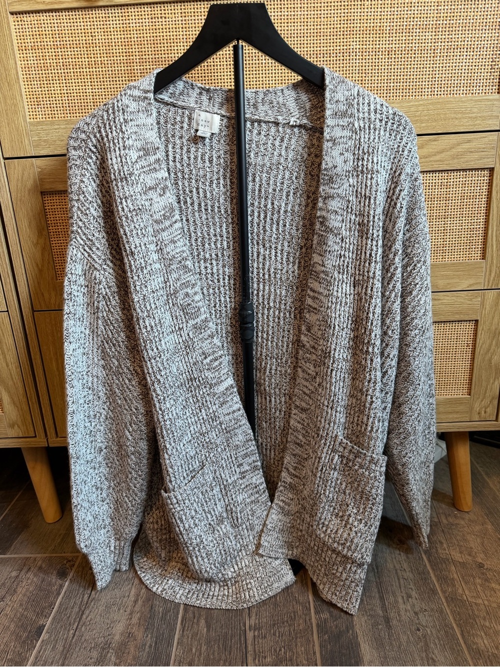 a new day Two-Tone Knit Open Cardigan in Gray and Cream